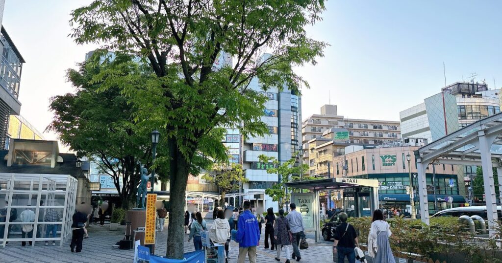 西葛西駅北口外の実際の写真