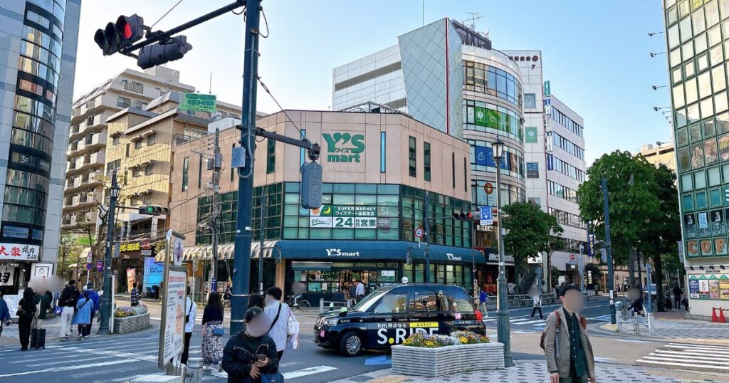 西葛西駅北口外、交差点の実際の写真